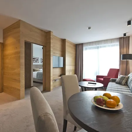Lesna – Adult Friendly